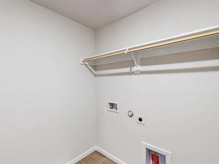 5809 Sandown Dr — Photo 27