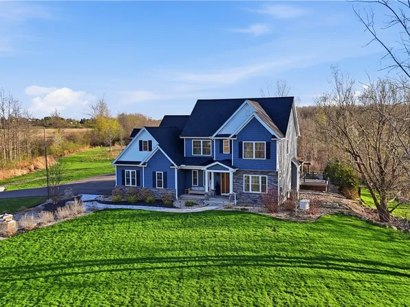 1585 Davis Rd, Churchville, NY 14428