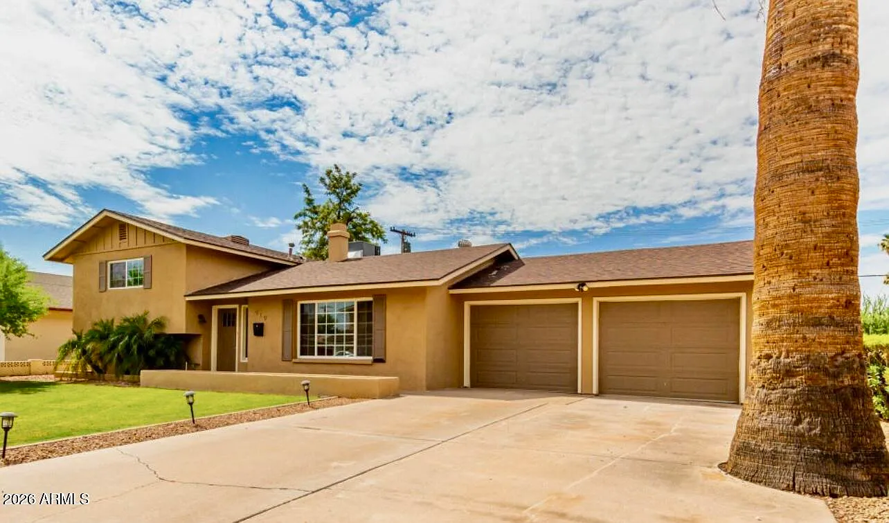 5 bed, 3.0 bath, 1973 sqft, $3,800 — Photo 3