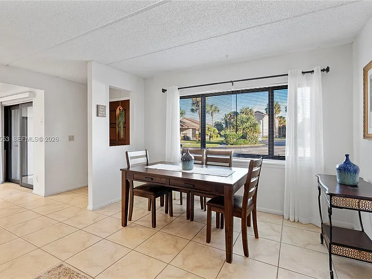 1145 N Shannon Ave #39 — Photo 4