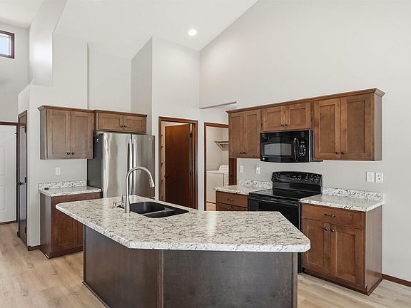 2nd image of 205 E 81st Pl