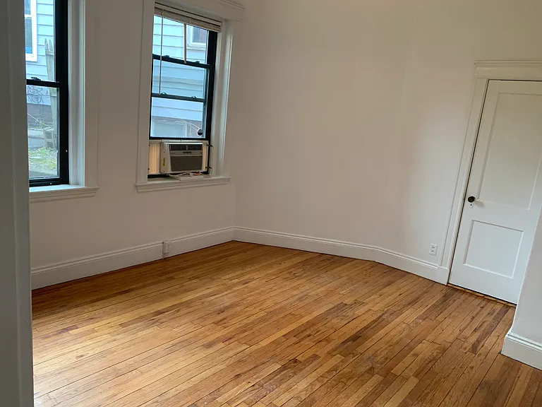 43 Glenville Ave #4 — Photo 3