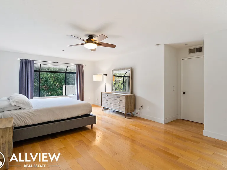 280 Cagney Ln #220 — Photo 27