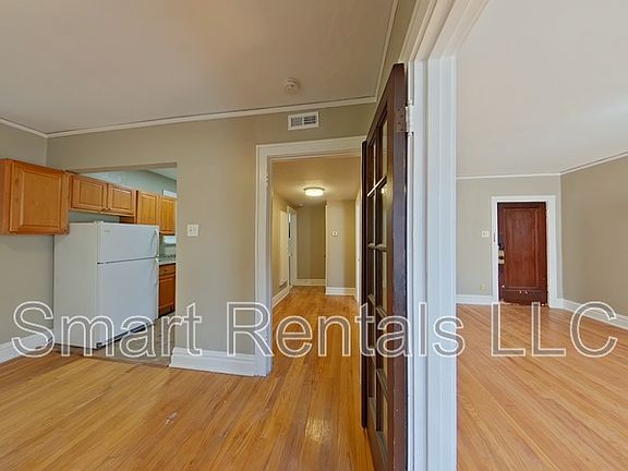 3rd image of 5618 S Grand Blvd APT 1