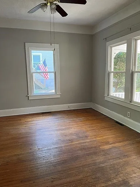3 bed, 1312 sqft, $1,995 — Photo 4