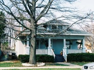 300 S Clifton Ave, Elgin, IL 60123