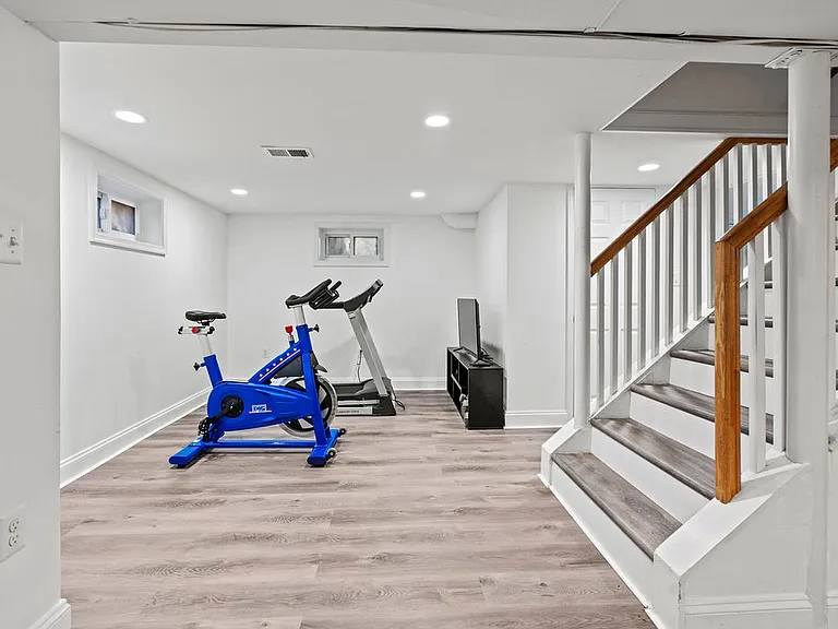 7200 Carol Ln — Photo 17