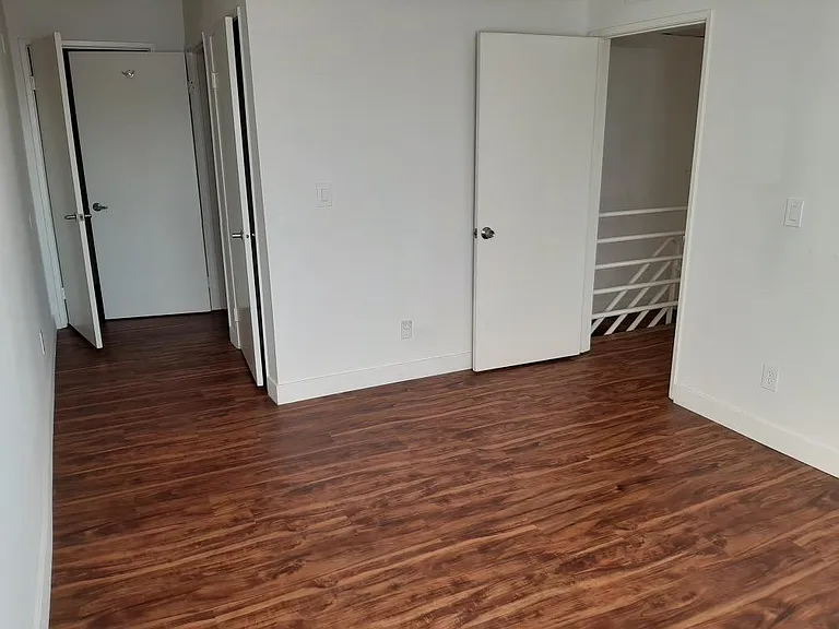 Edgemont Apartments — Photo 15