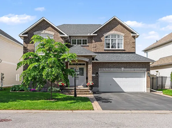 14 Sachs Forest Pl, Ottawa, ON K2G 6V2