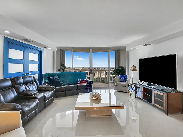 2295 S Ocean Blvd #619 — Photo 5