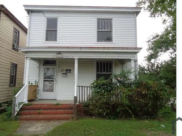 1021 Melville St, Petersburg, VA 23803