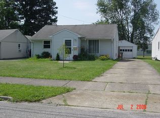 35 Emma St, Girard, OH 44420