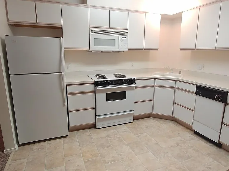1400 SE Fancy Free Dr #112 — Photo 3