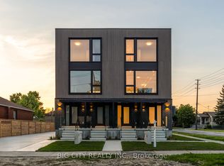 276 Lanor Ave #3, Toronto, ON M8W 2P9