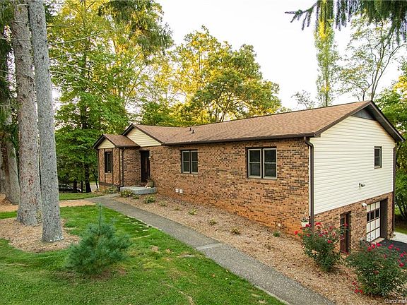 2nd image of 6 Deer Run Ct