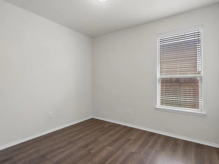 7604 Knockfin Dr — Photo 23