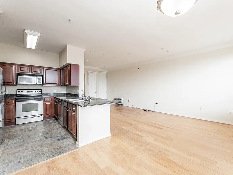 7575 Kirby Dr #2417 — Photo 15