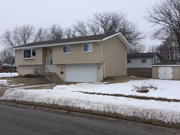 Front East View and Shed