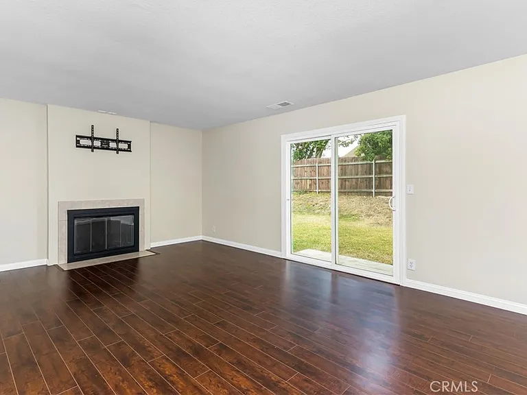 2960 Sterling St — Photo 9