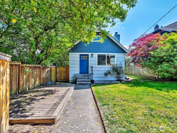 3806 35th Avenue W Unit 1, Seattle, WA 98199