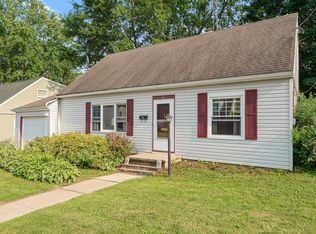 331 Badger Dr, Baraboo, WI 53913