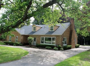 3323 Lakeshore Dr, Saint Joseph, MI 49085