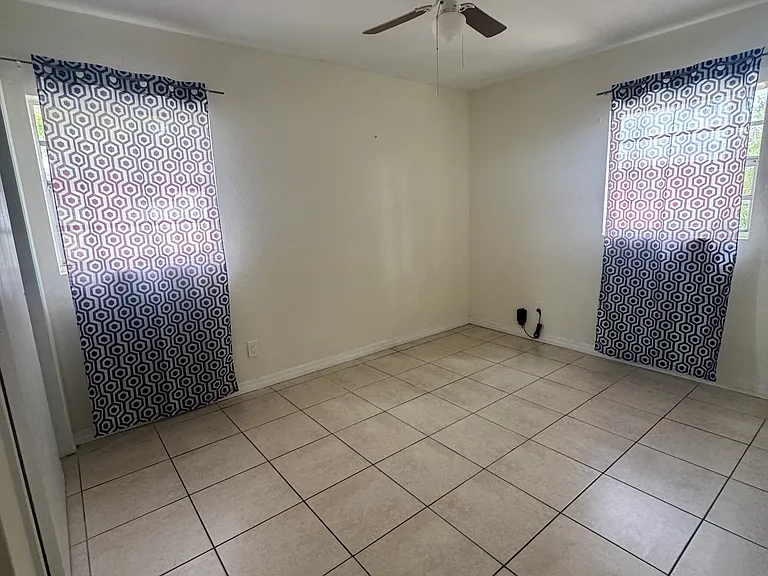 4717 Town N Country Blvd — Photo 7