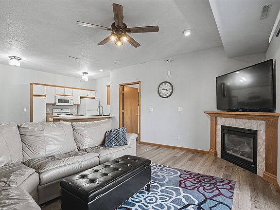 3rd image of 250 Cimarron Dr Unit 114