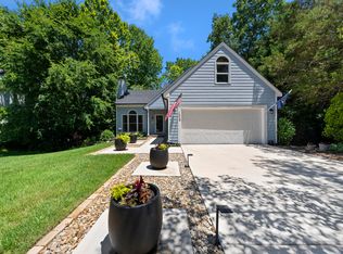 118 Ripley Ct, Cary, NC 27513