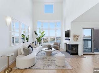 308 Nelson Ct, Edgewater, NJ 07020