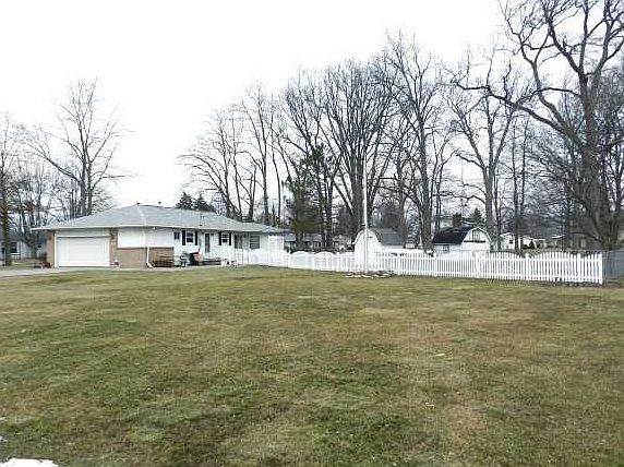 4th image of 106 Oak Park Dr