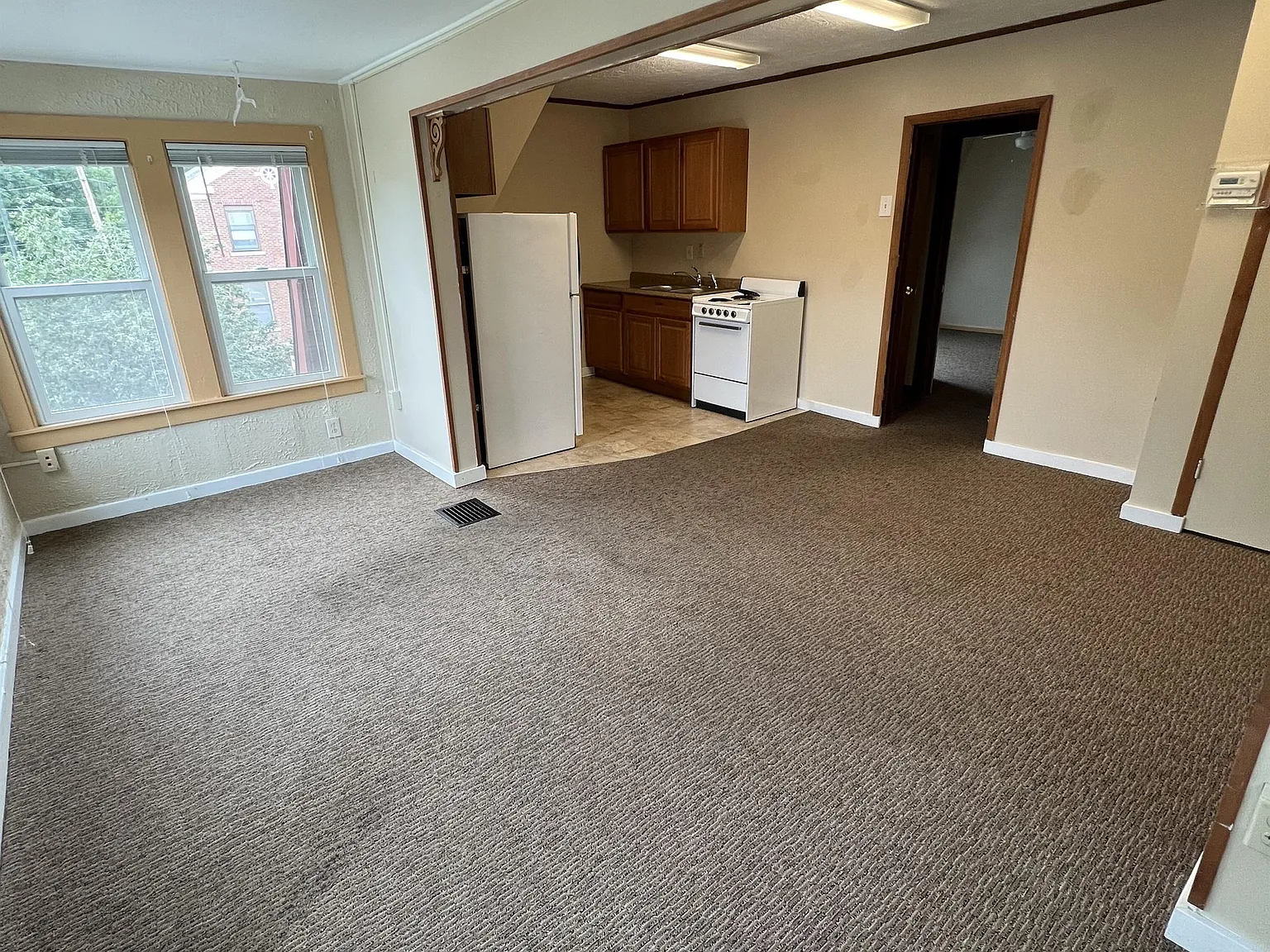 917 Linden Grove Avenue - 2 — Photo 4