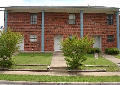 1st image of 1032 Southmoor Dr