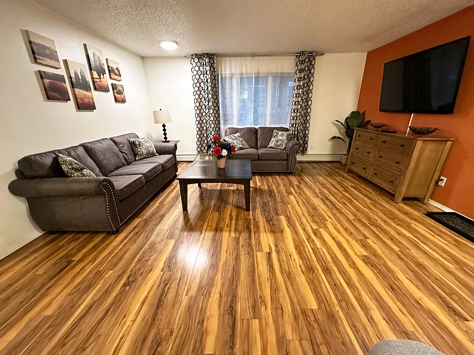 222 W 13th Ave #2