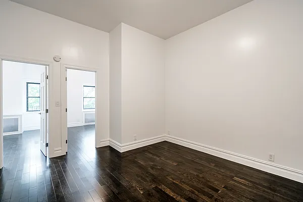 Rented by Compass | media 23