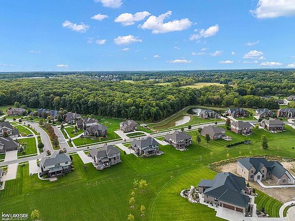 4th image of 3504 Royal Berkshire Ln