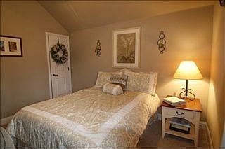 5th image of 9009 Monticello Dr