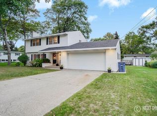 2124 Carter Dr, Muskegon, MI