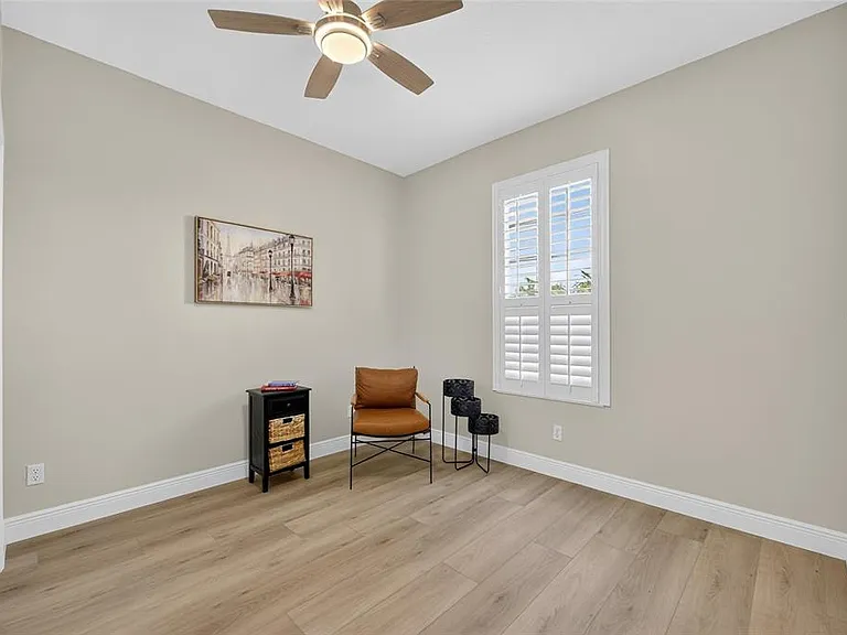 1103 Villeroy Dr — Photo 18