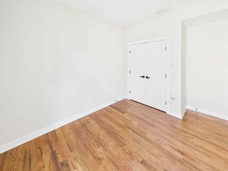 2839 W 24th Blvd #1F — Photo 13