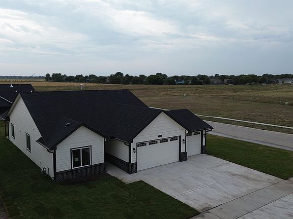 2nd image of 1501 E Midway Ct