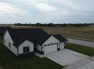 1501 E Midway Ct, Valley Center, KS 67147
