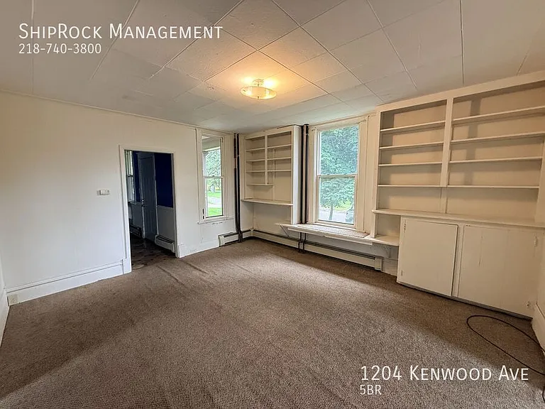 1204 Kenwood Ave — Photo 5