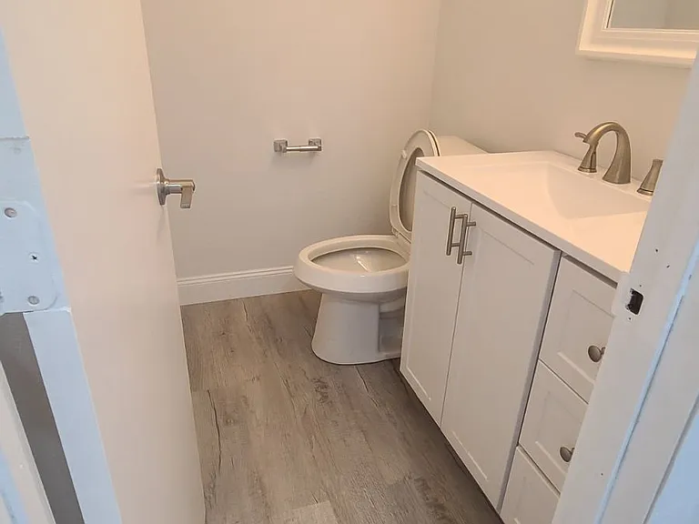 1341 Gordon St — Photo 23