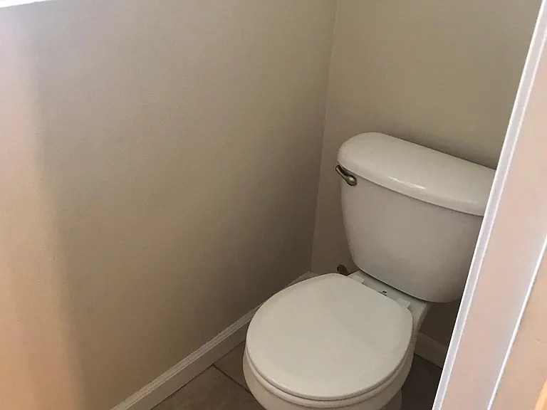 612 W Pillsbury St #102 — Photo 6