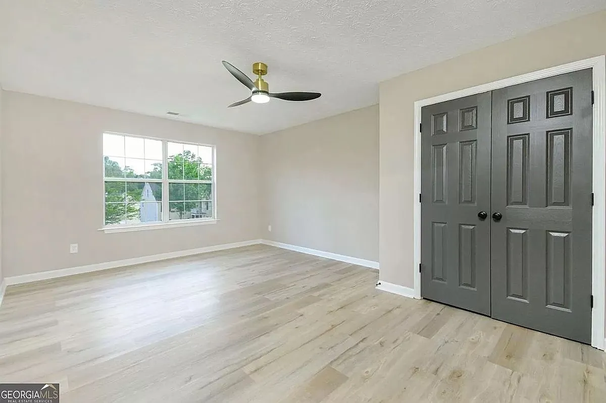 Building Photo - 3840 Brown Dr