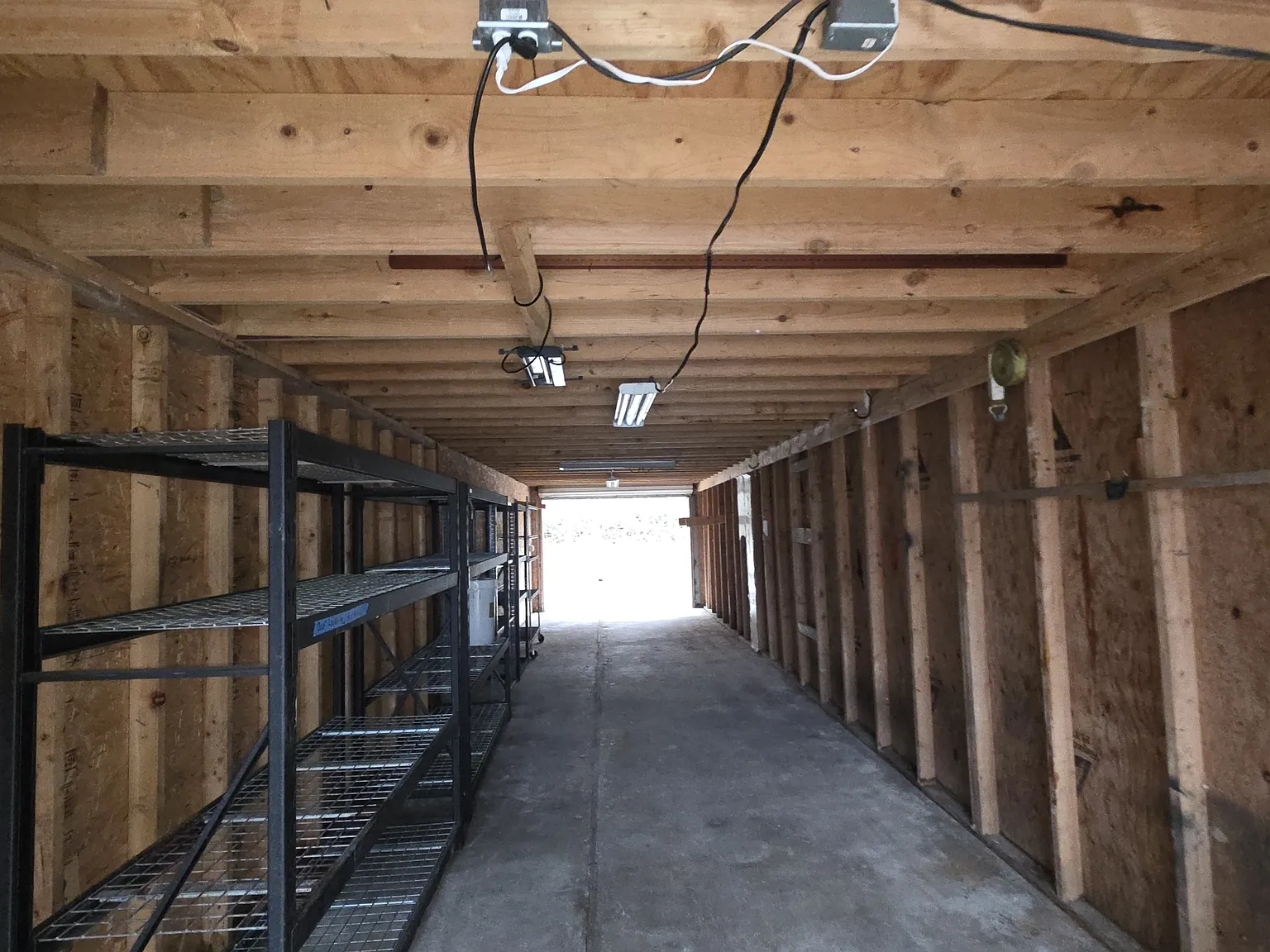 E100-Storage - 1 — Photo 4