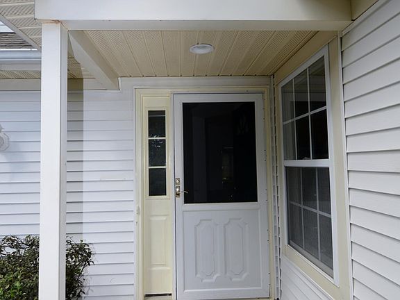 3rd image of 2715 Meadow Lake Drive