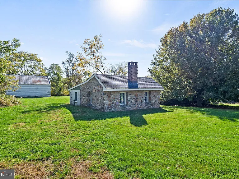 16131 Old York Rd — Photo 19