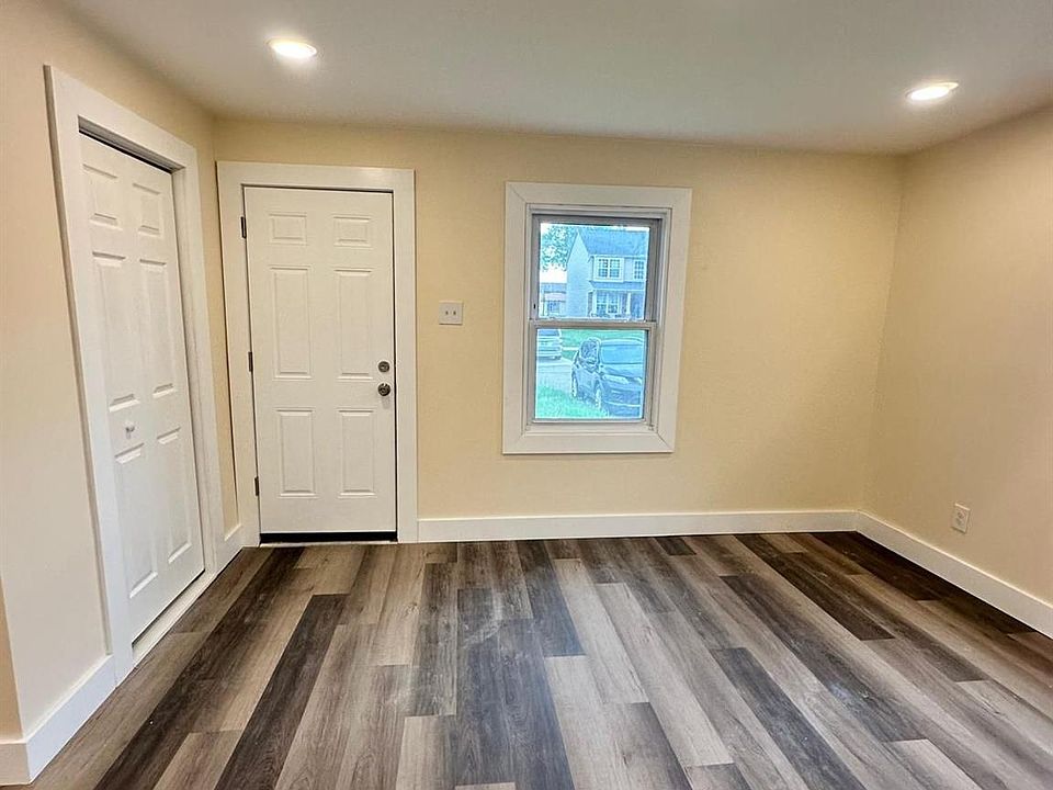 71 Biltmore Dr, photo 6